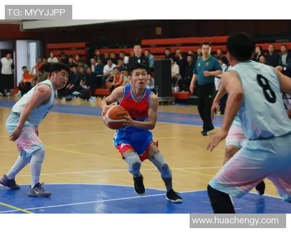 聚焦篮球巨星成长之路与赛场内外精彩瞬间全面解析魅力风采全视角